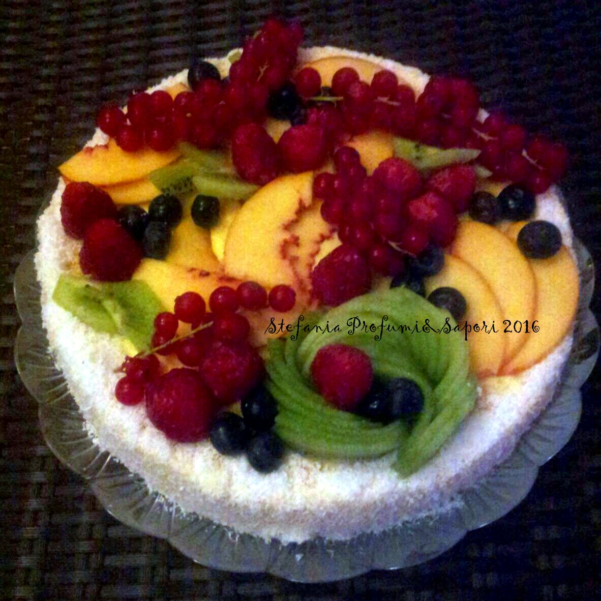 Torta cocco lamponi e mandorle
