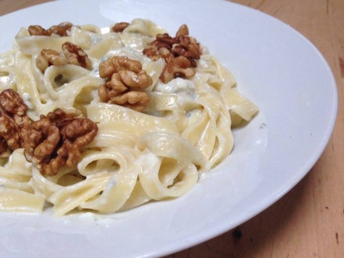 Pasta gorgonzola e noci