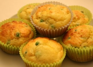 muffin con piselli e prosciutto