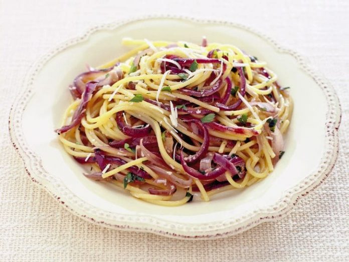 Spaghetti con la cipolla di Tropea