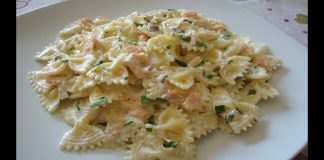 Farfalle con panna e salmone