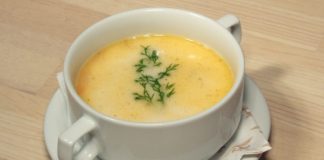 Zuppa di mais e patate