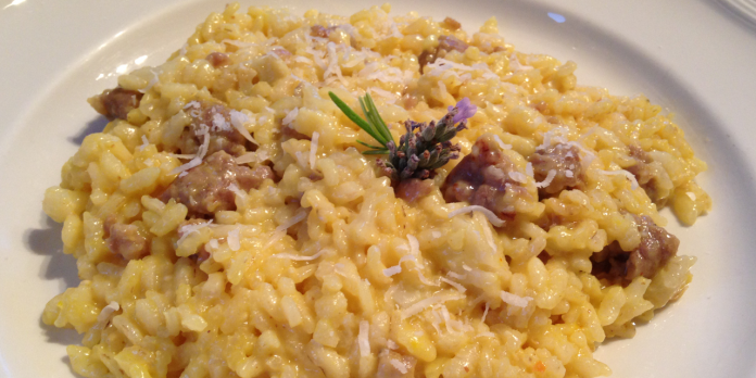 Risotto con salciccia