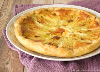 Torta salata con i fiori di zucca