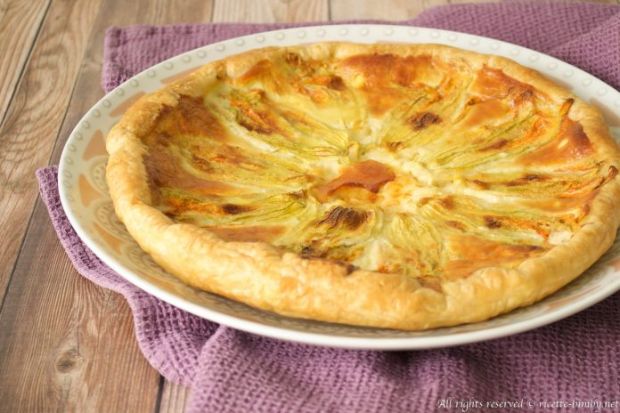 Torta salata con i fiori di zucca