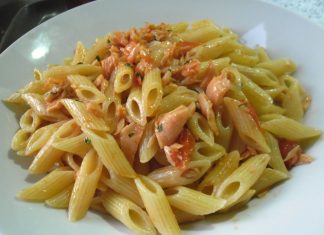 Penne al salmone affumicato