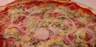 Pizza cipolle e gorgonzola