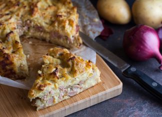 Sbriciolata di patate e salsiccia