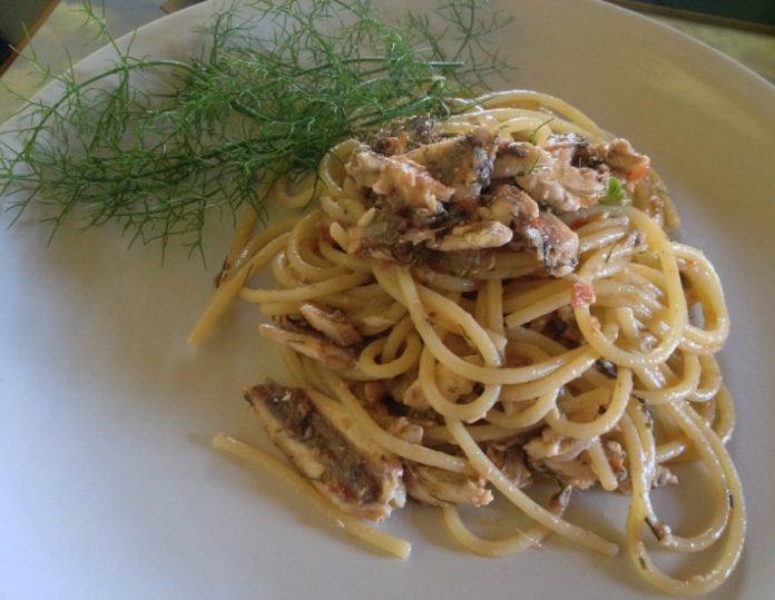 Spaghetti con alici e finocchietto