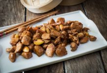 Pollo alle mandorle