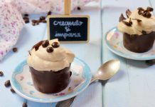 bicchierini di cioccolato con crema di caffè