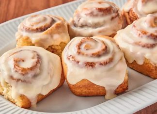 Cinnamon rolls